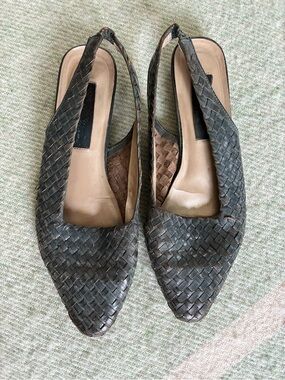 Vintage slingbacks